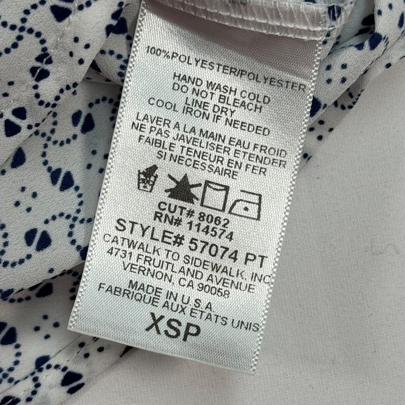 Pleione Nordstrom Short Sleeve Blouse Womens Size XSP White Blue Print - Picture 4 of 7